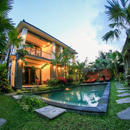 Cahyatika Bed & Breakfast อูบุด ภายนอก รูปภาพ
